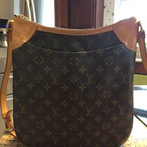Louis Vuitton purse
